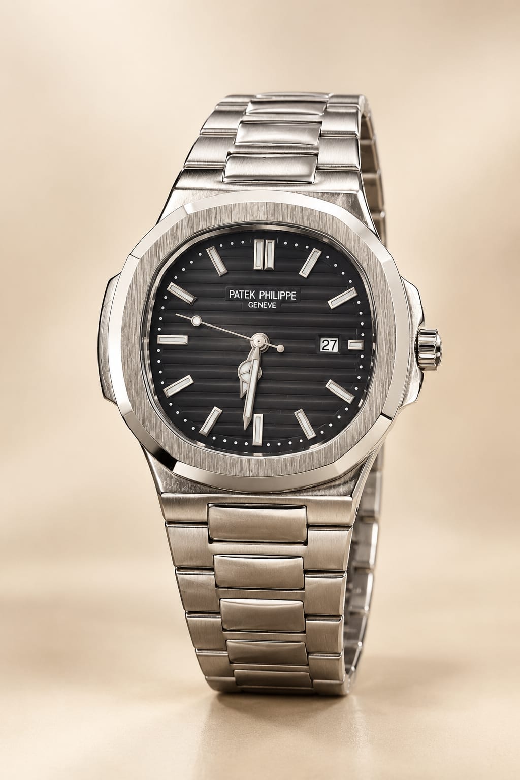 Patek Philippe Nautilus(Royal Black)
